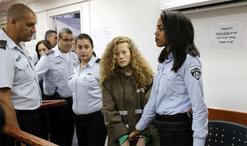 La fiscalía israelí imputa a una joven palestina ante un tribunal militar